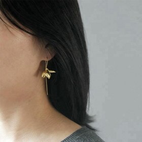 Flower-Silver-Dangle-latest-gold-earring-designs (2)